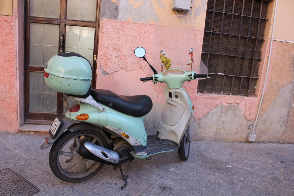 mintfarvet scooter, Italien, flotte farver