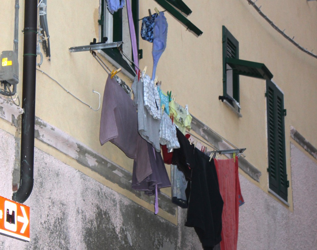 vasketøj på husmur, Portoferraio, Elba, Italien
