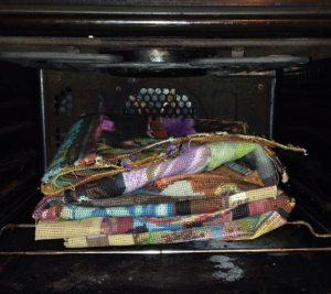 silkemaling og tekstilmaling der bliver varmebehandlet og fikseret i ovnen i stedet for med strygejern